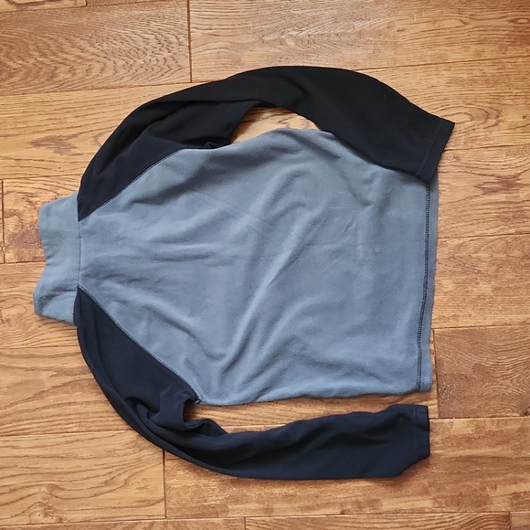 Boys Columbia Fleece Top - Size M - Picture 4 of 4
